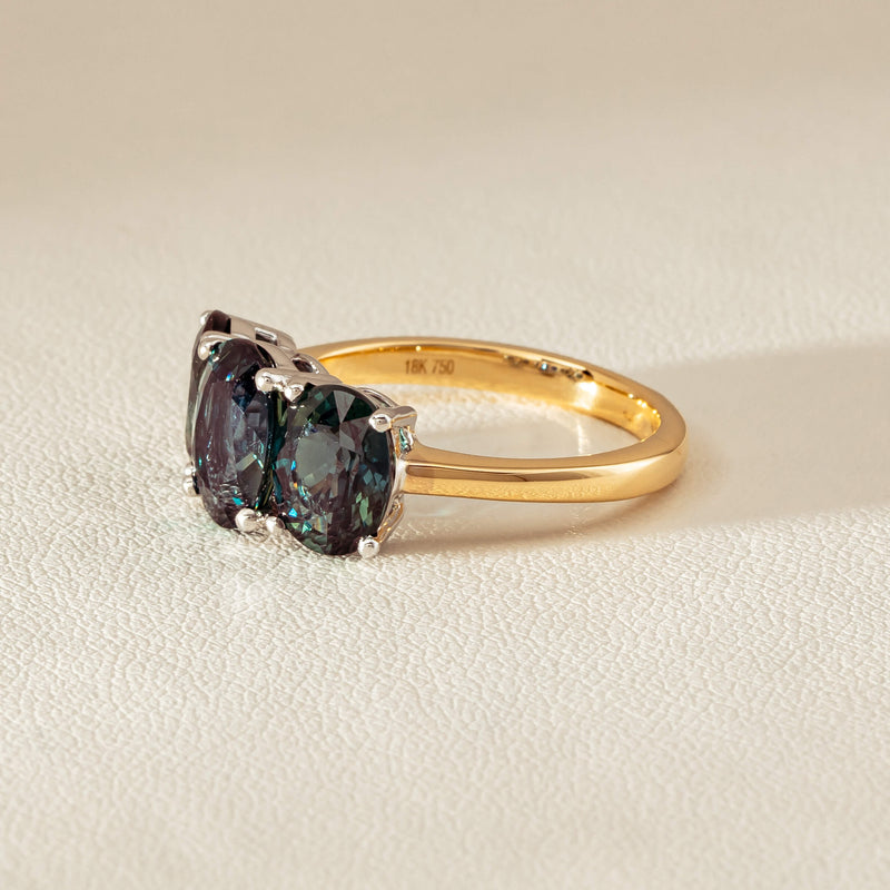 18ct Yellow Gold 5.58ct Green Sapphire Odyssey Ring - Ring - Walker & Hall