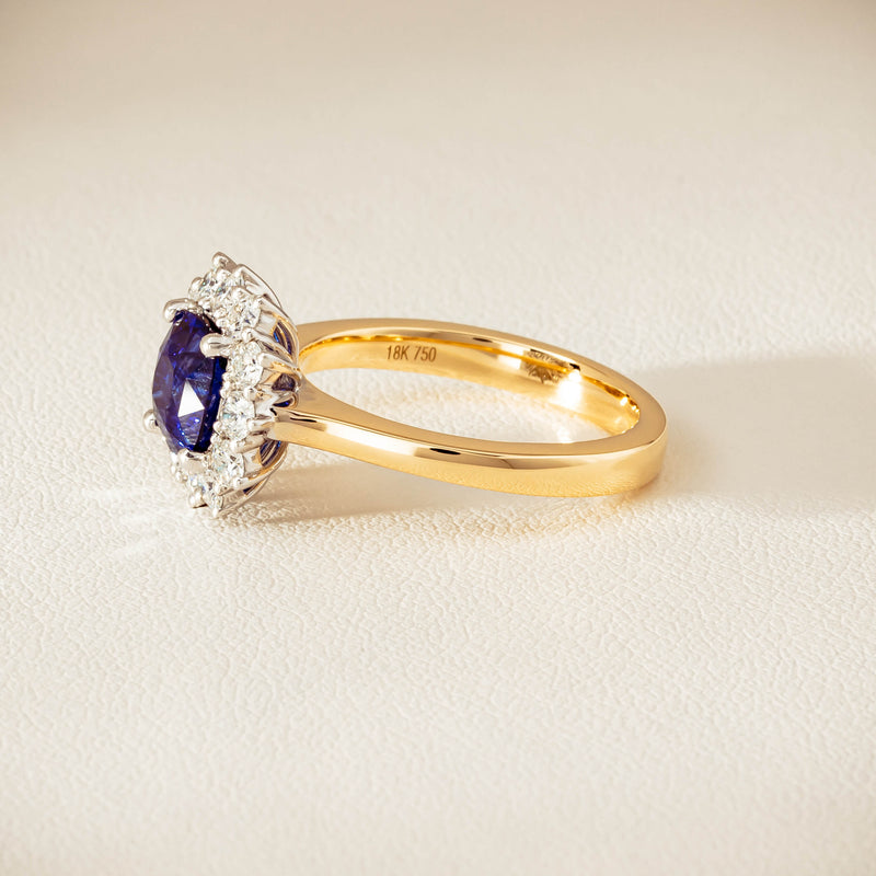 18ct Yellow Gold 2.00ct Sapphire & Diamond Belle Ring