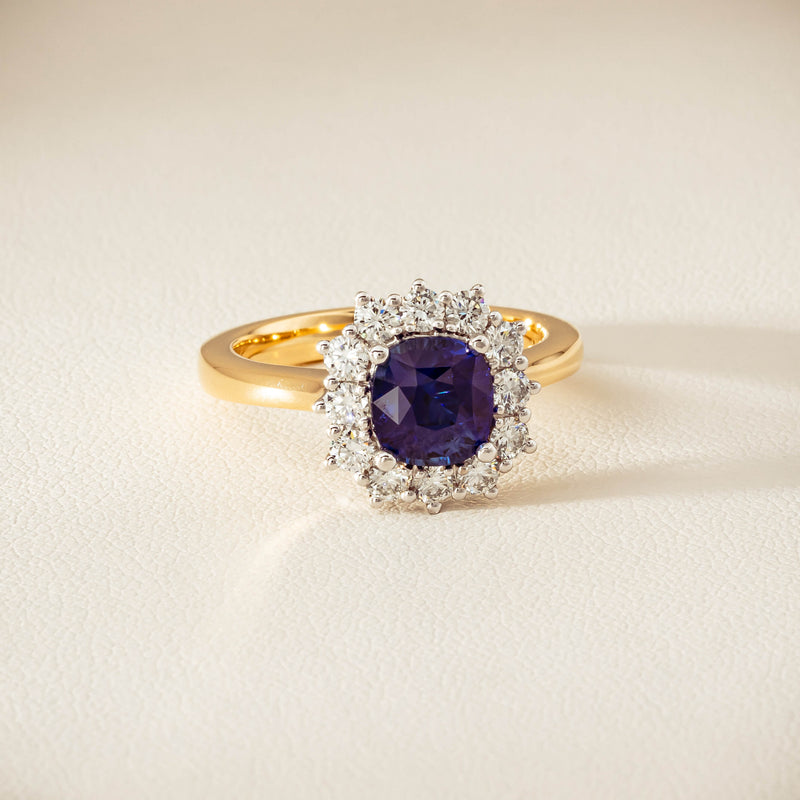 18ct Yellow Gold 2.00ct Sapphire & Diamond Belle Ring