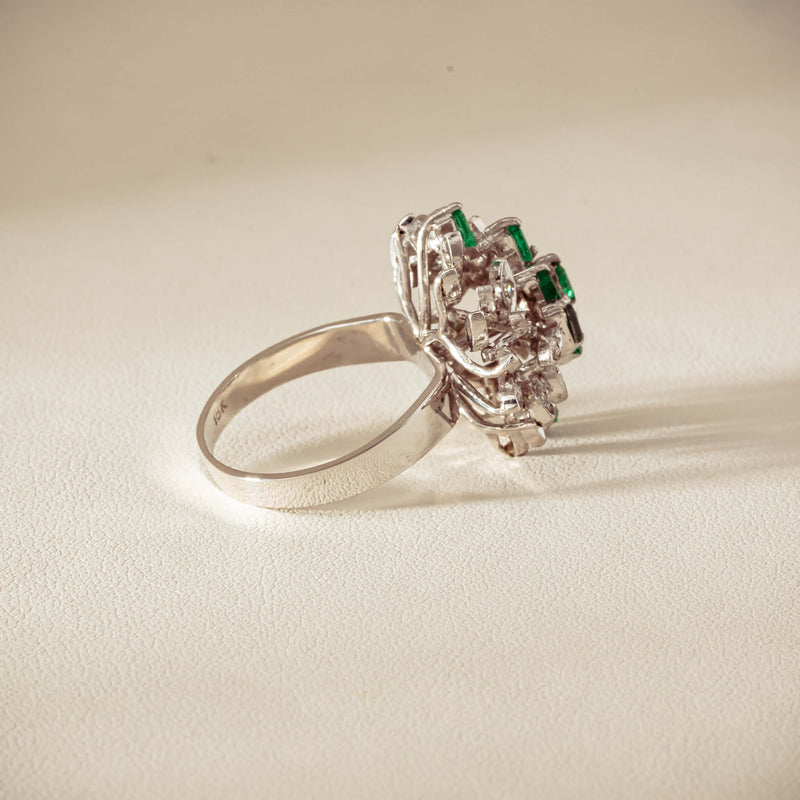 Vintage 13ct White Gold Emerald & Diamond Cluster Ring