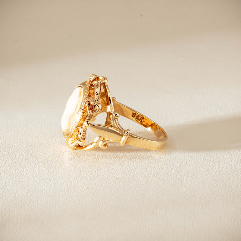 Deja Vu 9ct Yellow Gold Decorative Cameo Ring - London 1976