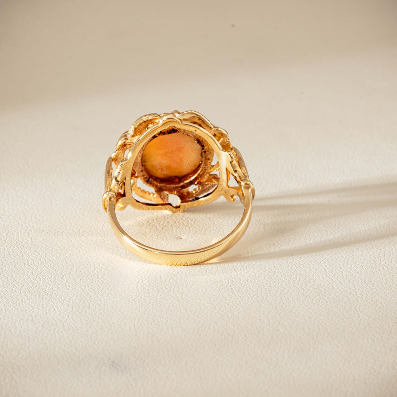 Deja Vu 9ct Yellow Gold Decorative Cameo Ring - London 1976