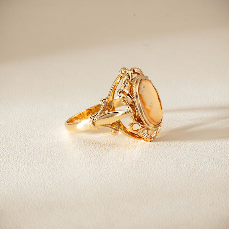 Deja Vu 9ct Yellow Gold Decorative Cameo Ring - London 1976