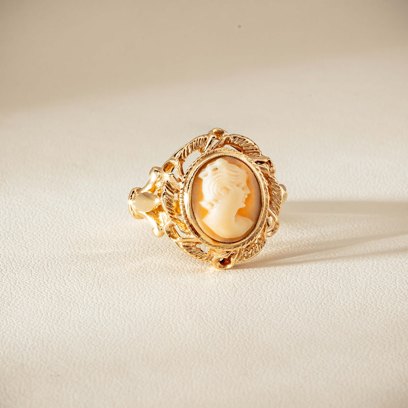 Deja Vu 9ct Yellow Gold Decorative Cameo Ring - London 1976