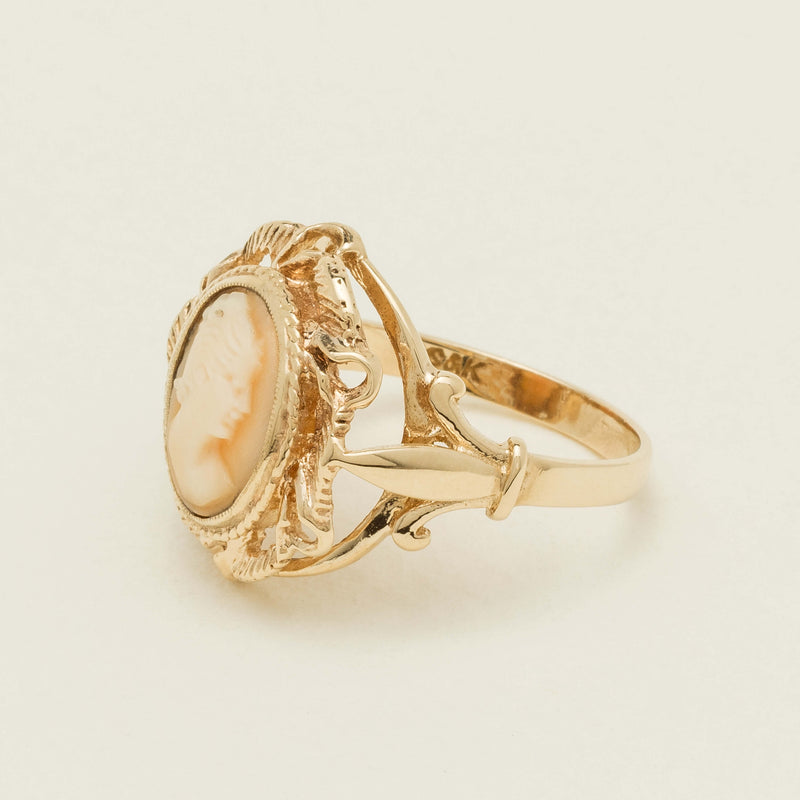 Deja Vu 9ct Yellow Gold Decorative Cameo Ring - London 1976