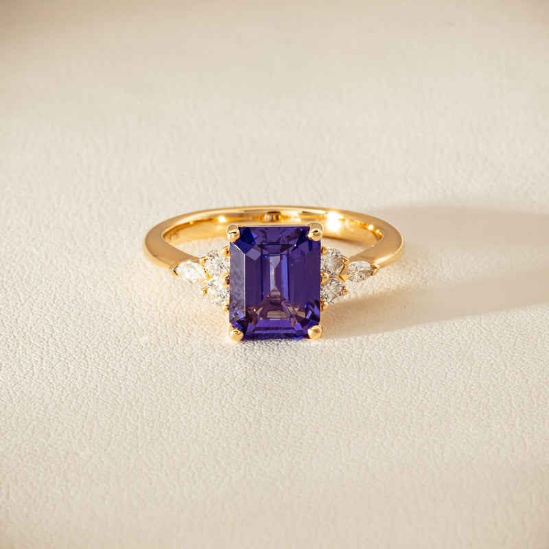 18ct Yellow Gold 2.88ct Tanzanite & Diamond Oriana Ring