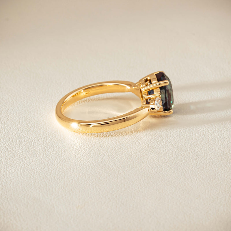 18ct Yellow Gold 3.01ct Green Sapphire & Diamond Ayla Ring