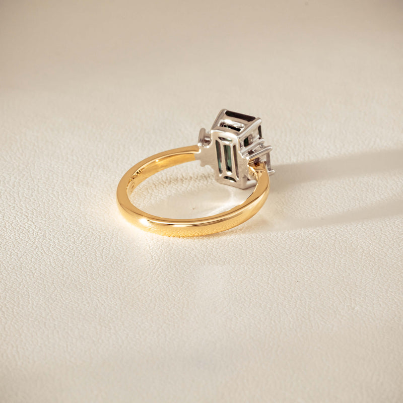 18ct Yellow Gold 2.35ct Green Sapphire Diamond Odyssey Ring