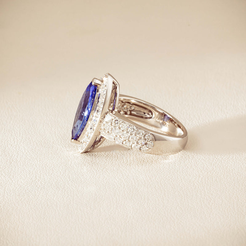 Deja Vu 18ct White Gold 2.20ct Tanzanite & Diamond Ring