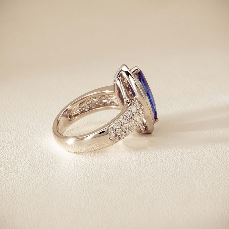 Deja Vu 18ct White Gold 2.20ct Tanzanite & Diamond Ring