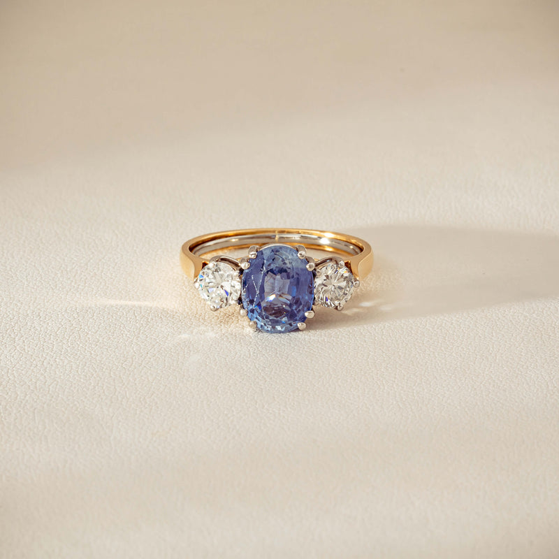 Deja Vu 18ct Yellow Gold 3.67ct Sapphire & Diamond Ring
