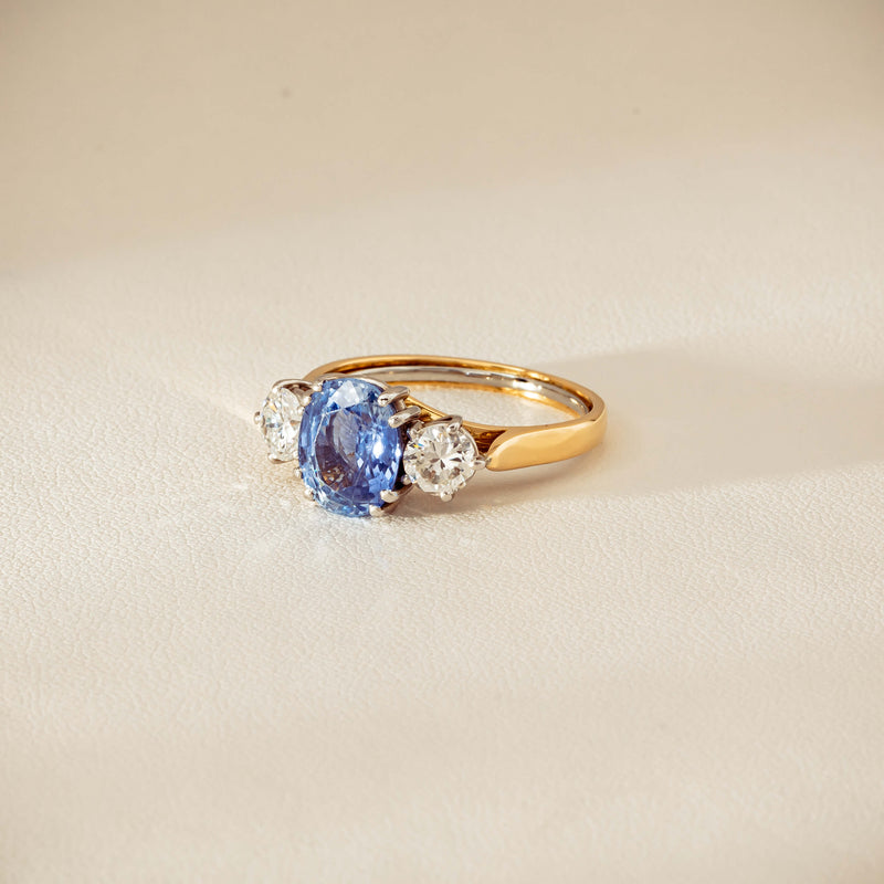 Deja Vu 18ct Yellow Gold 3.67ct Sapphire & Diamond Ring