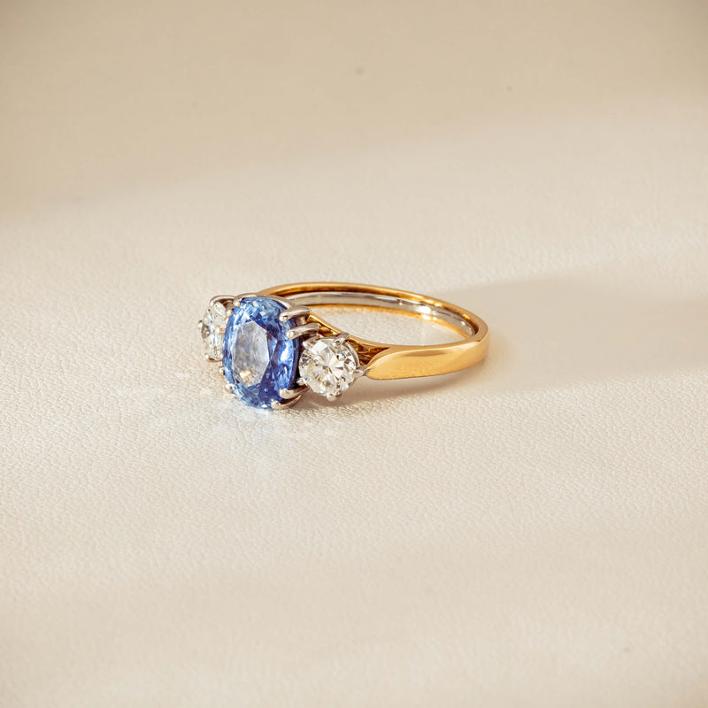 Deja Vu 18ct Yellow Gold 3.67ct Sapphire & Diamond Ring