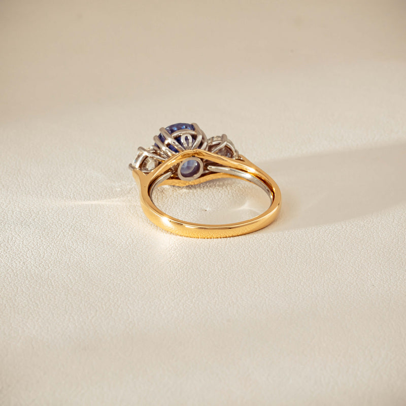 Deja Vu 18ct Yellow Gold 3.67ct Sapphire & Diamond Ring