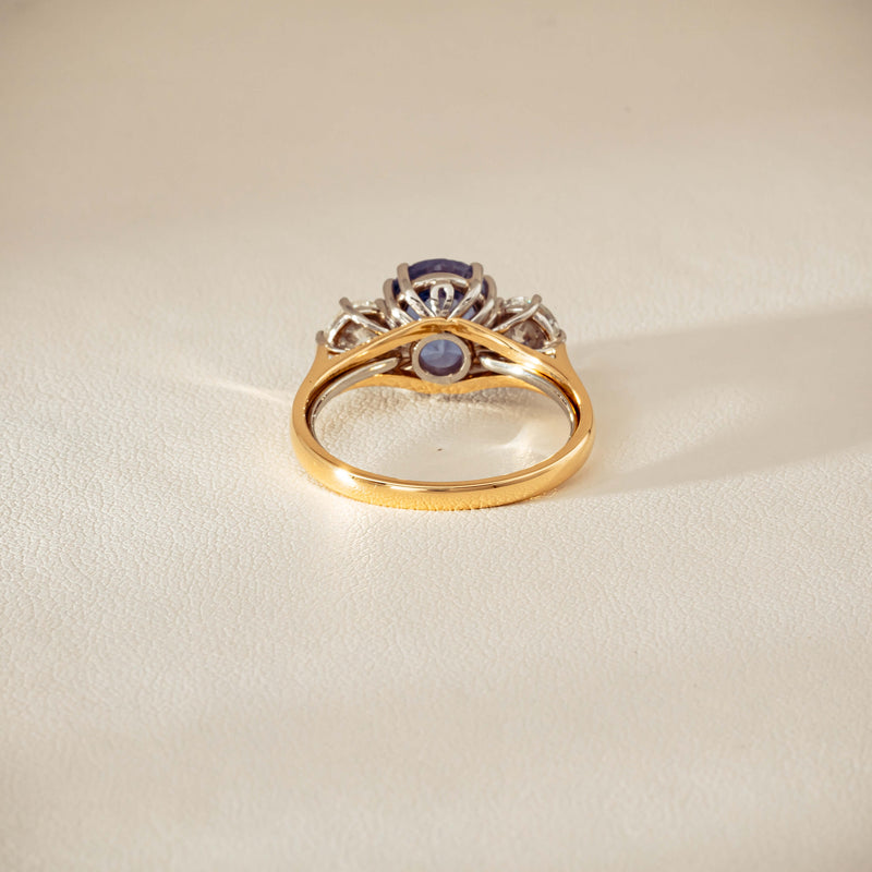 Deja Vu 18ct Yellow Gold 3.67ct Sapphire & Diamond Ring