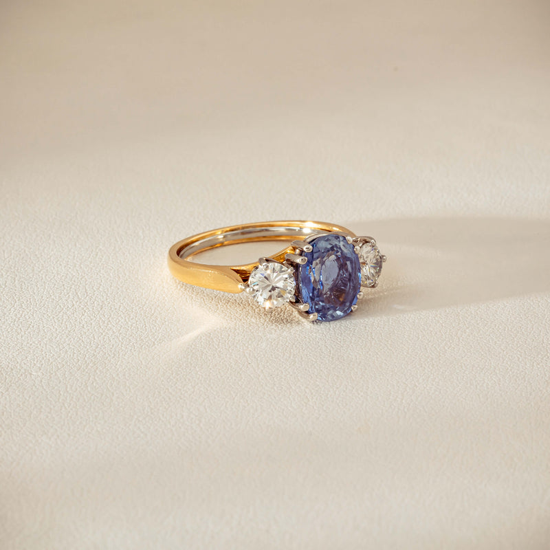 Deja Vu 18ct Yellow Gold 3.67ct Sapphire & Diamond Ring