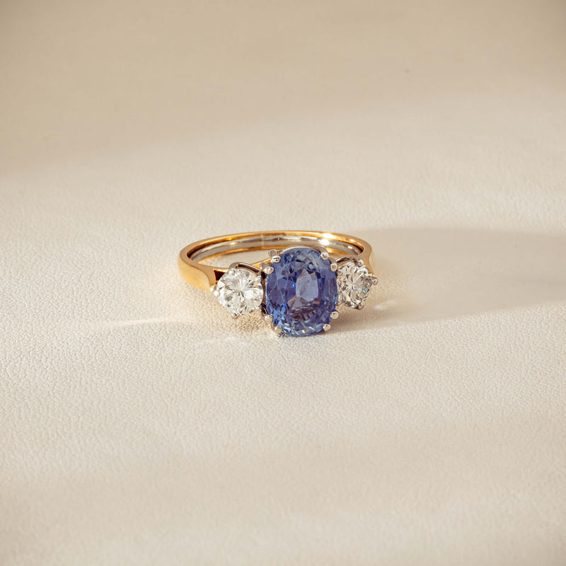 Deja Vu 18ct Yellow Gold 3.67ct Sapphire & Diamond Ring