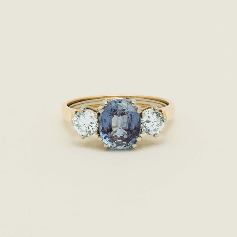 Deja Vu 18ct Yellow Gold 3.67ct Sapphire & Diamond Ring