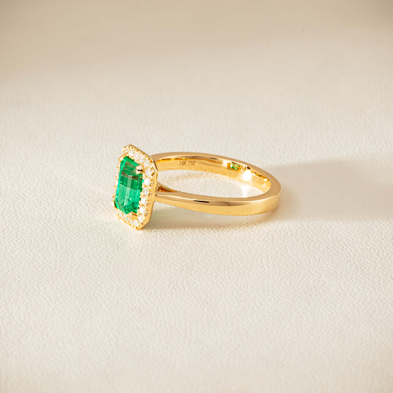 18ct Yellow Gold 1.38ct Emerald & Diamond Nina Ring