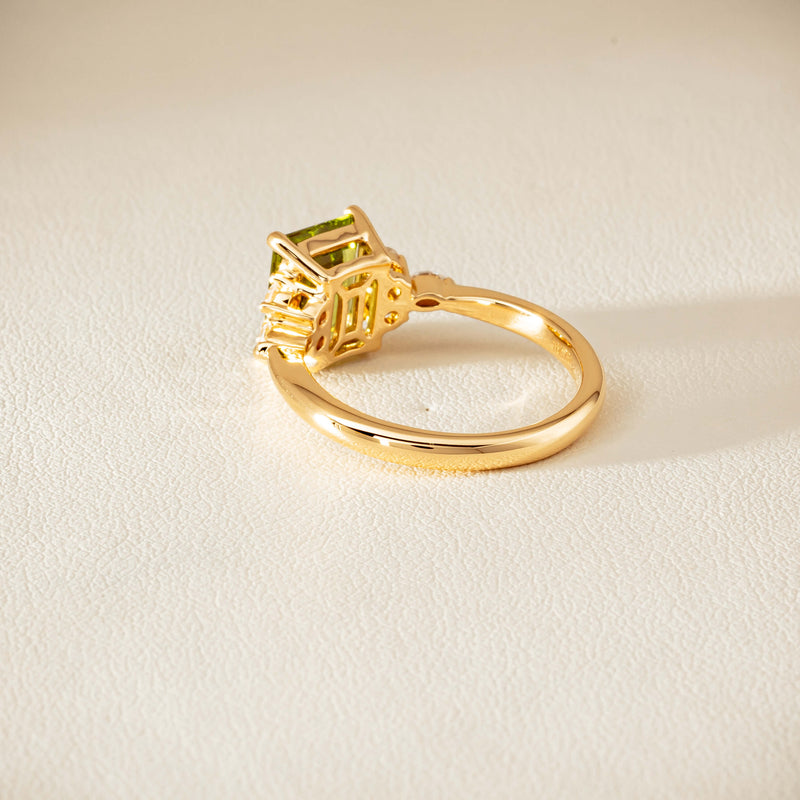 18ct Yellow Gold 2.20ct Peridot & Diamond Oriana Ring