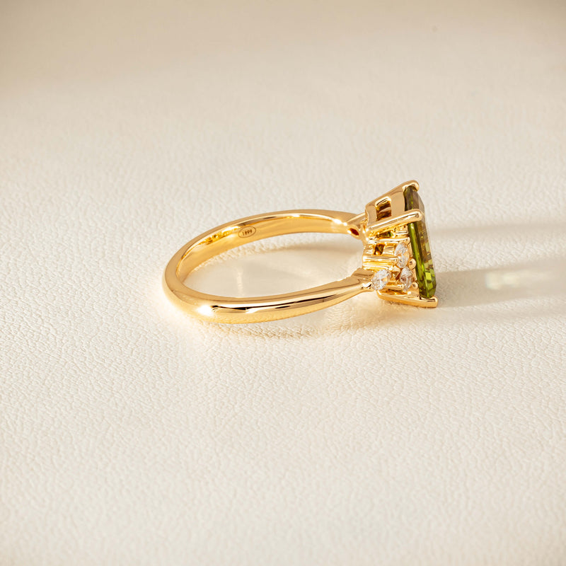 18ct Yellow Gold 2.20ct Peridot & Diamond Oriana Ring