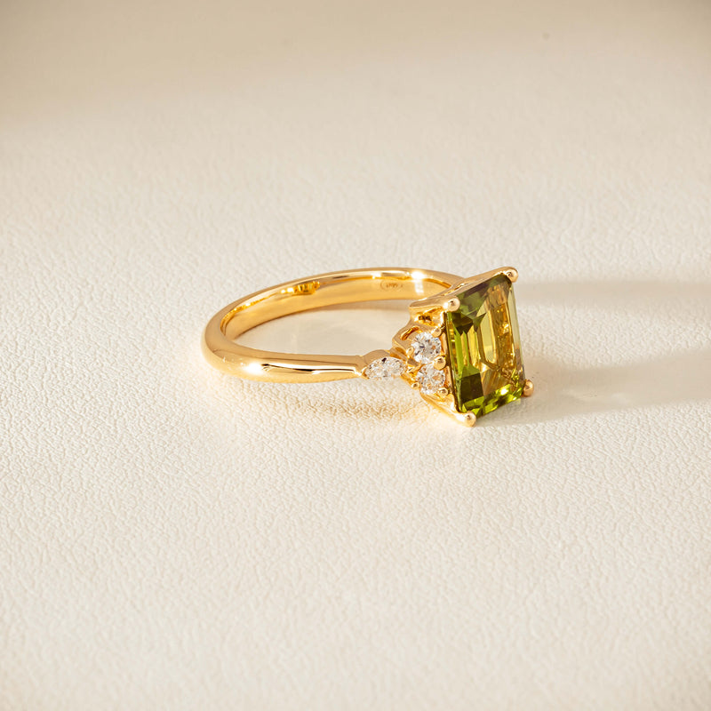 18ct Yellow Gold 2.20ct Peridot & Diamond Oriana Ring