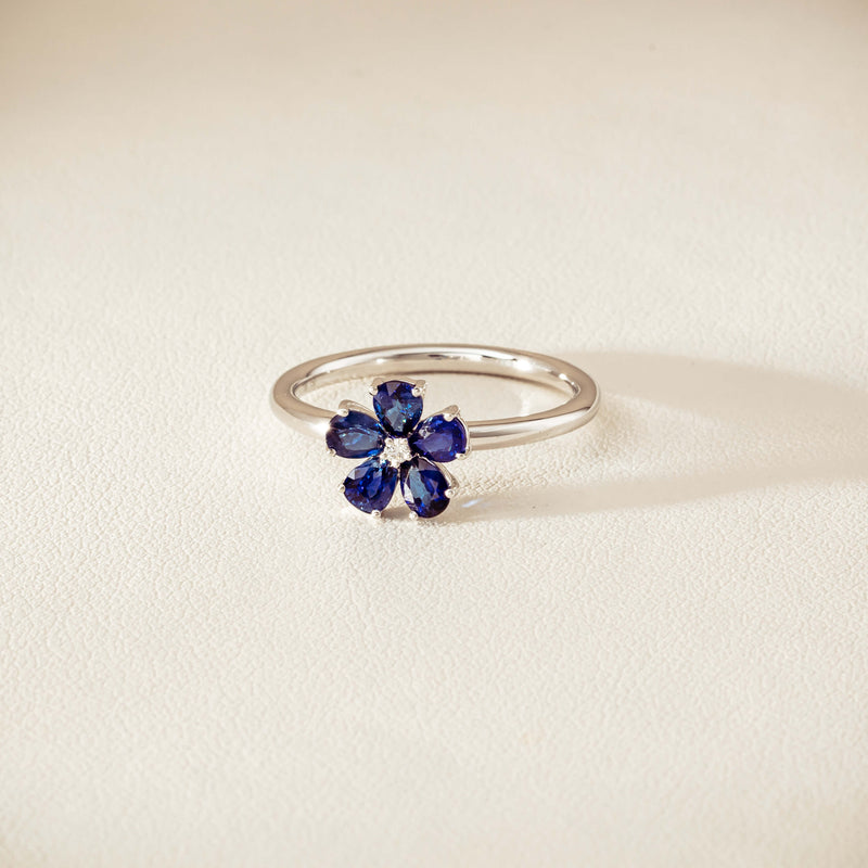 18ct White Gold Sapphire & Diamond Forget-Me-Not Ring