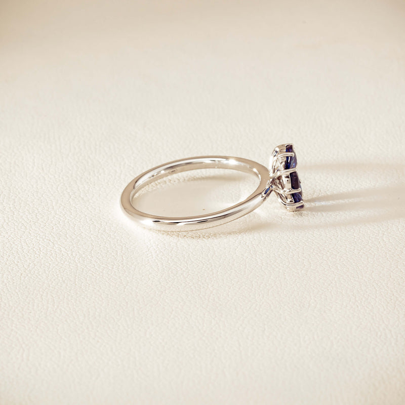 18ct White Gold Sapphire & Diamond Forget-Me-Not Ring
