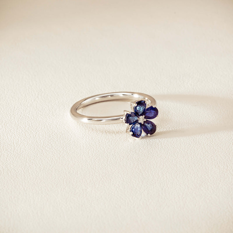 18ct White Gold Sapphire & Diamond Forget-Me-Not Ring