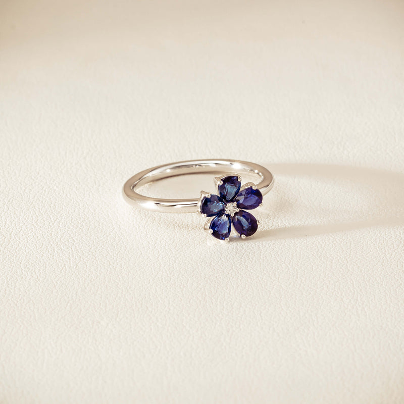 18ct White Gold Sapphire & Diamond Forget-Me-Not Ring
