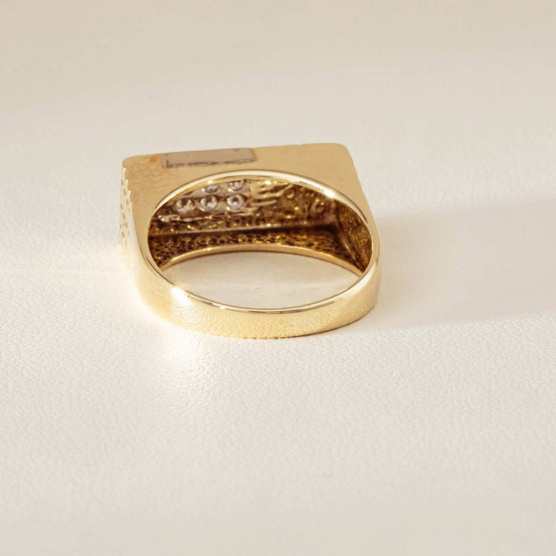 Deja Vu 14ct Yellow Gold .22ct Diamond Signet Ring