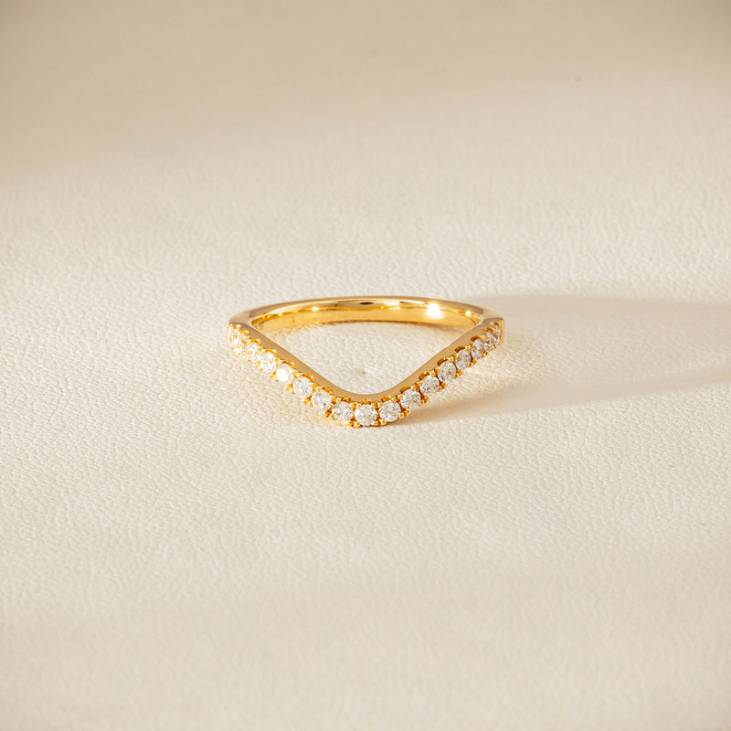18ct Yellow Gold .30ct Diamond Curved Bella Band