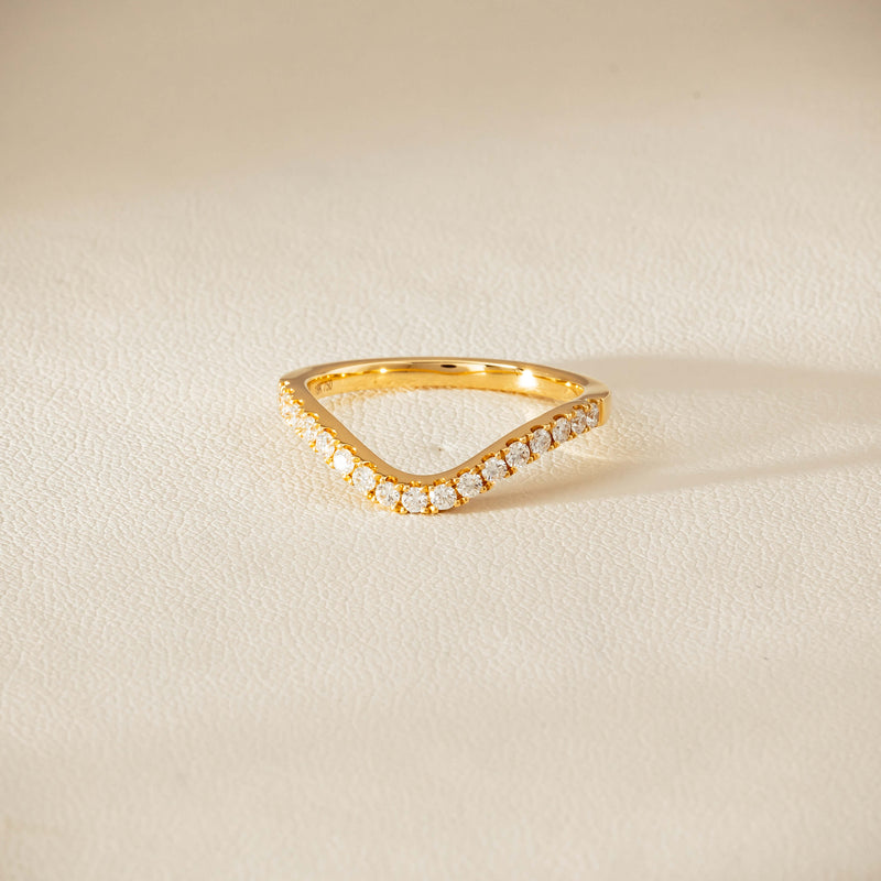 18ct Yellow Gold .30ct Diamond Curved Bella Band