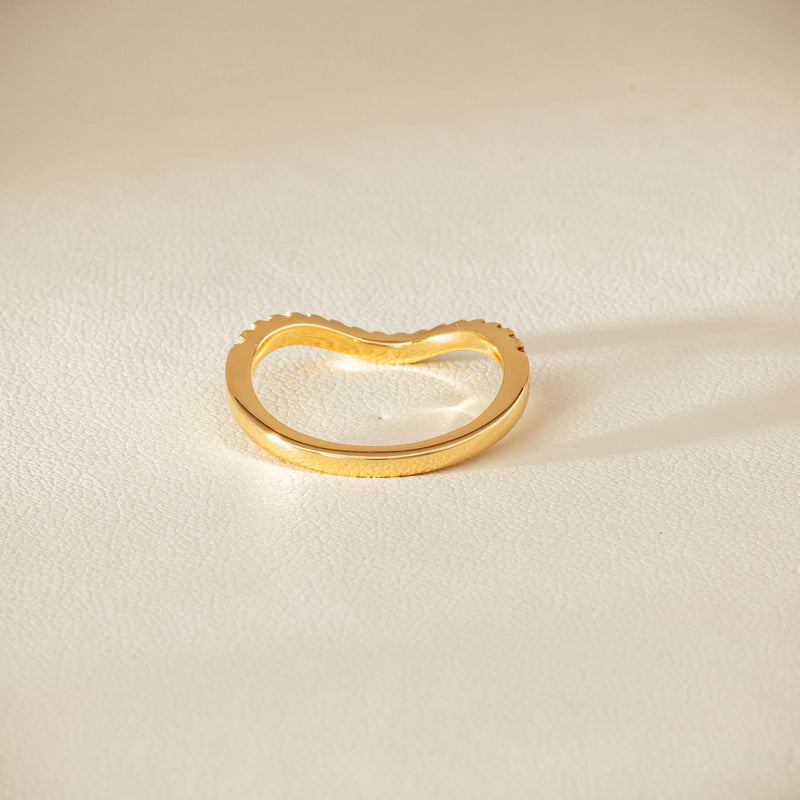 18ct Yellow Gold .30ct Diamond Curved Bella Band
