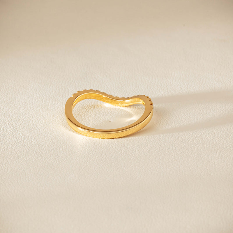 18ct Yellow Gold .30ct Diamond Curved Bella Band