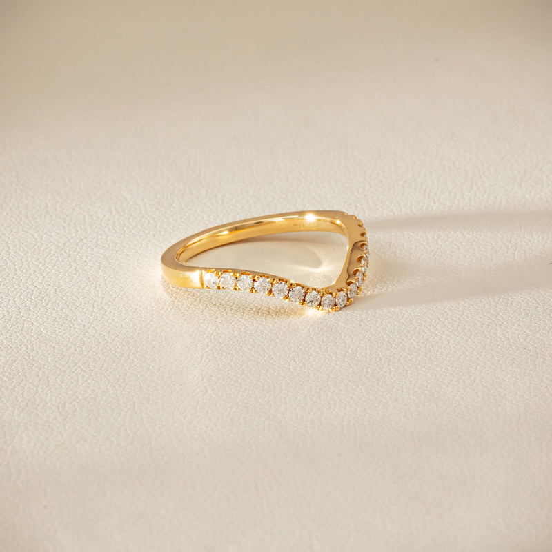18ct Yellow Gold .30ct Diamond Curved Bella Band
