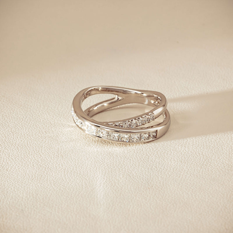 Deja Vu Platinum 1.00ct Diamond Crossover Ring