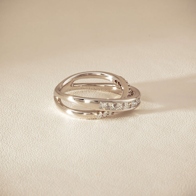 Deja Vu Platinum 1.00ct Diamond Crossover Ring