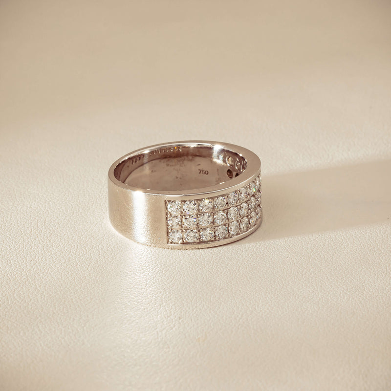 Deja Vu 18ct White Gold 1.75ct Diamond Pave-Set Ring