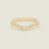 18ct Yellow Gold .18ct Diamond Graduated Curved Band