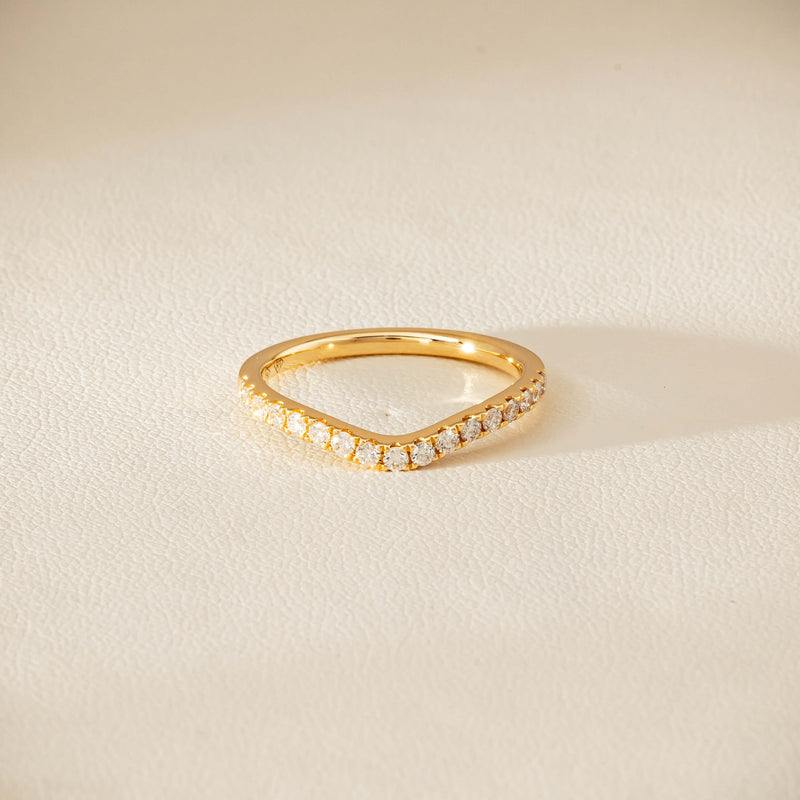 18ct Yellow Gold .30ct Diamond-Set Curved Band
