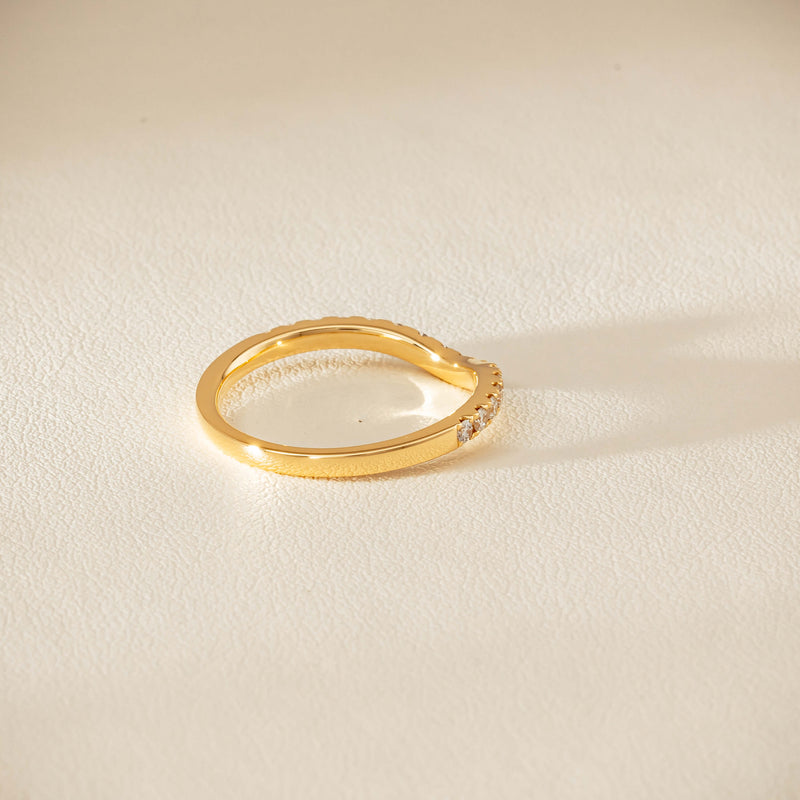 18ct Yellow Gold .30ct Diamond-Set Curved Band