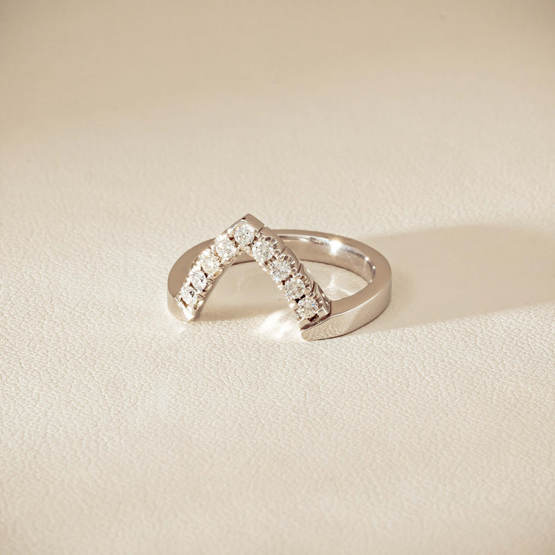 Deja Vu 18ct White Gold .27ct Diamond V-Shaped Band - Ring - Walker & Hall