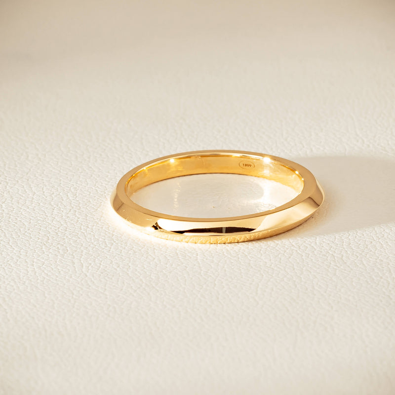 18ct Yellow Gold Venetian Band - Ring - Walker & Hall