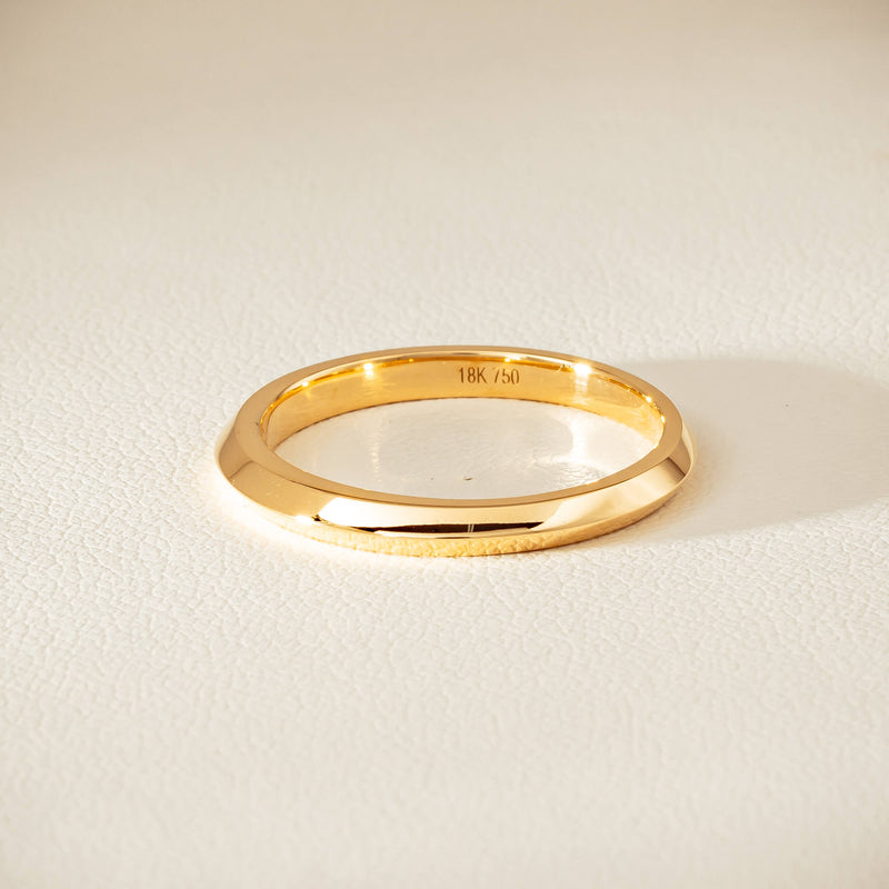 18ct Yellow Gold Venetian Band - Ring - Walker & Hall