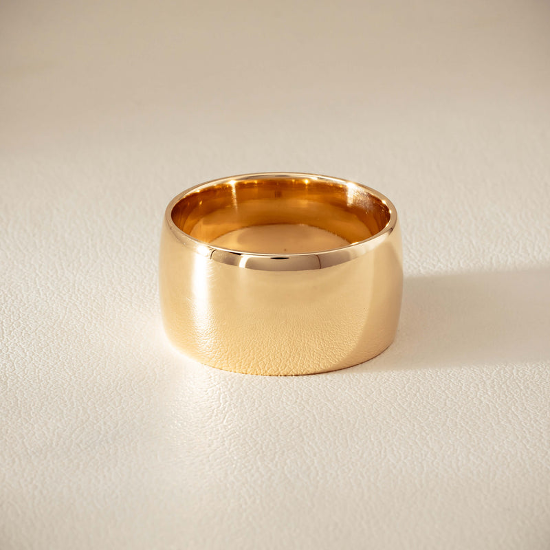 Deja Vu 10ct Yellow Gold Comfort Curve Barrel Ring