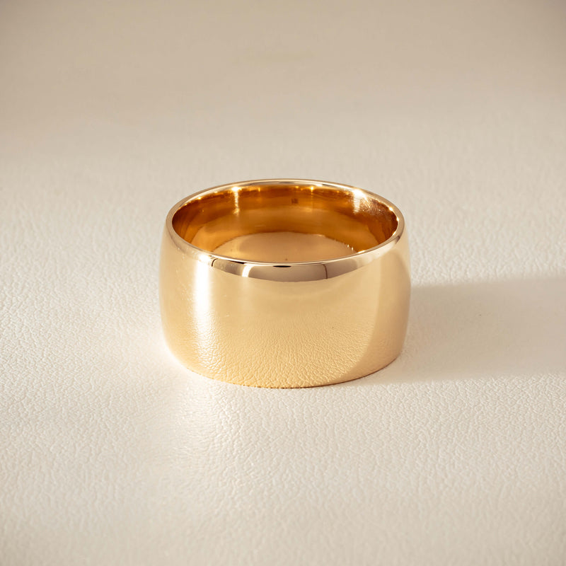 Deja Vu 10ct Yellow Gold Comfort Curve Barrel Ring