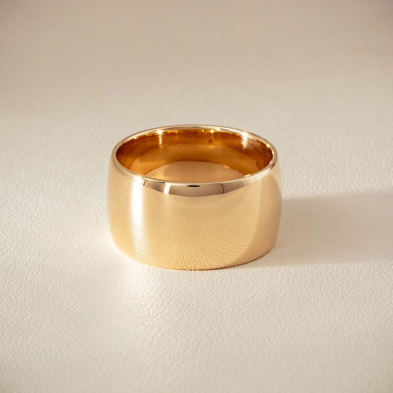 Deja Vu 10ct Yellow Gold Comfort Curve Barrel Ring