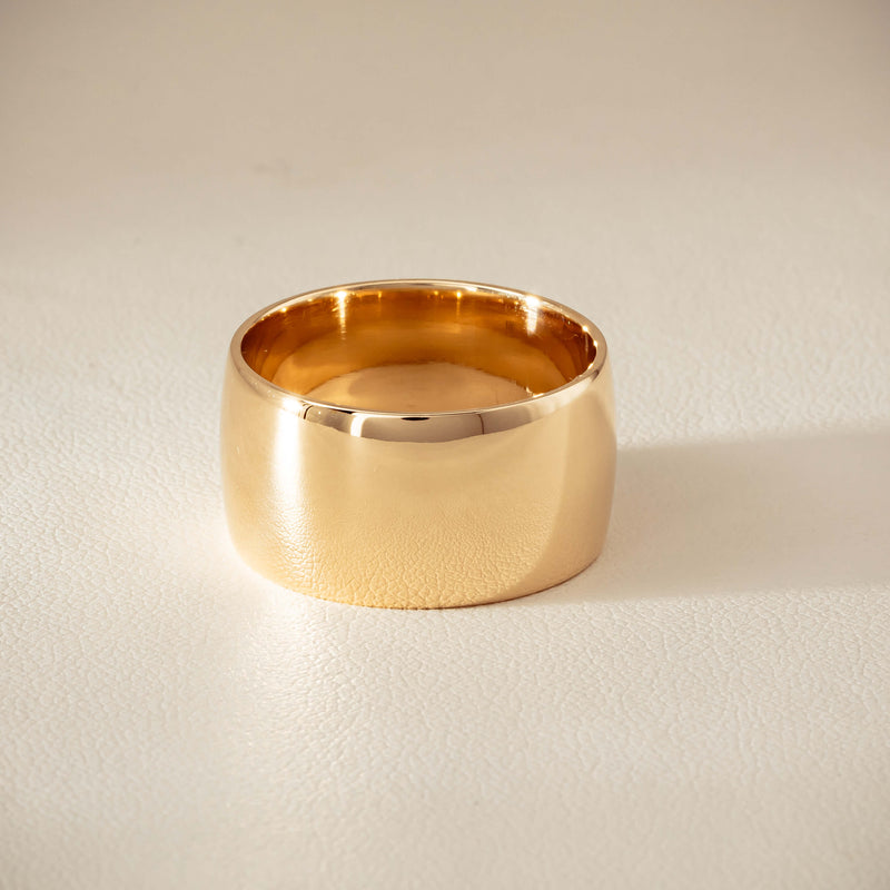 Deja Vu 10ct Yellow Gold Comfort Curve Barrel Ring