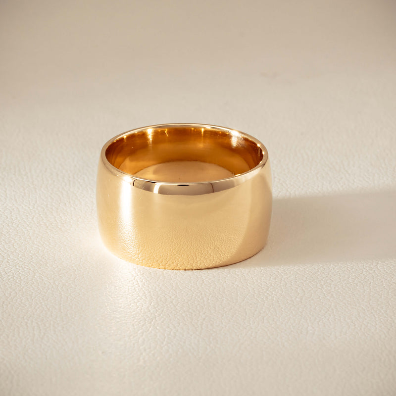 Deja Vu 10ct Yellow Gold Comfort Curve Barrel Ring